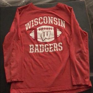 Boys M (8/10) Wisconsin Badgers long sleeve shirt